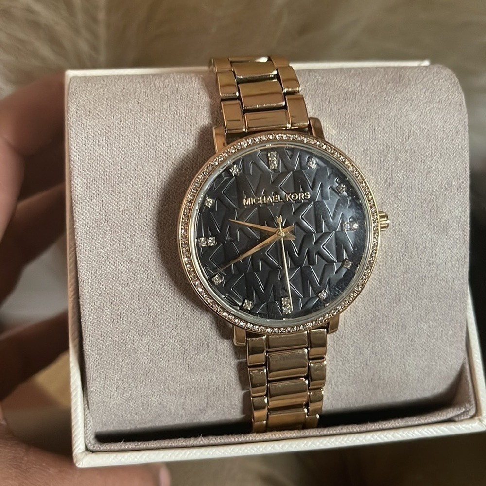 Michael Kors  Black / Gold toned steel 39 mm - Picture 9 of 9